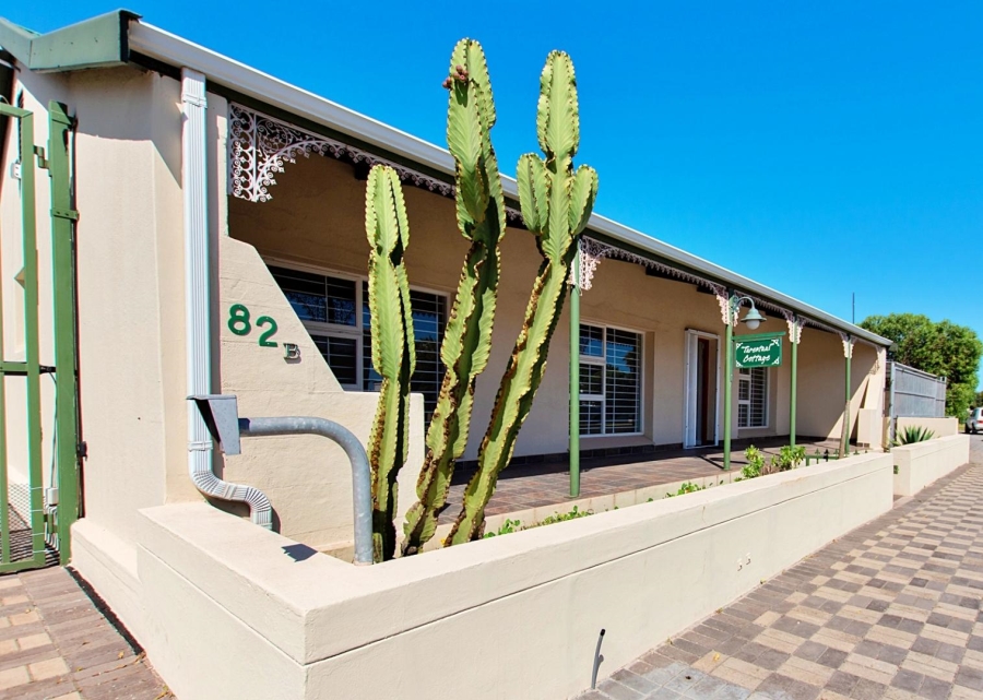 7 Bedroom Property for Sale in Middedorp Western Cape